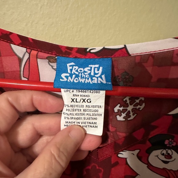 Frosty the Snowman Red Holiday Scrub top, size X-Large, very nice - Picture 6 of 6